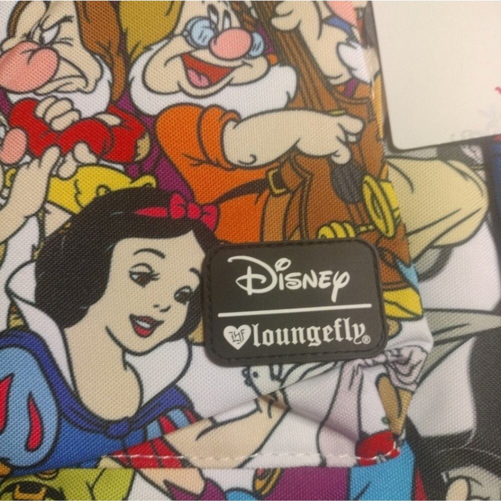 NWT Loungefly Disney Snow White Backpack • 2017 Heart Logo • Rare Pre‑Funko - Picture 12 of 15